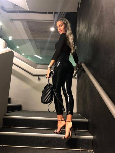 georgina gyatt pics|Las 20 fotografías más provocativas de Georgina en Instagram .